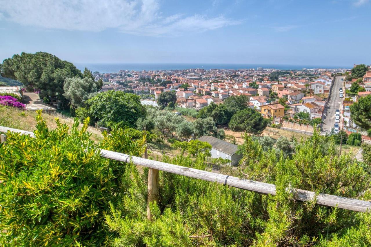 La Vinya Pineda de Mar Villa Bagian luar foto